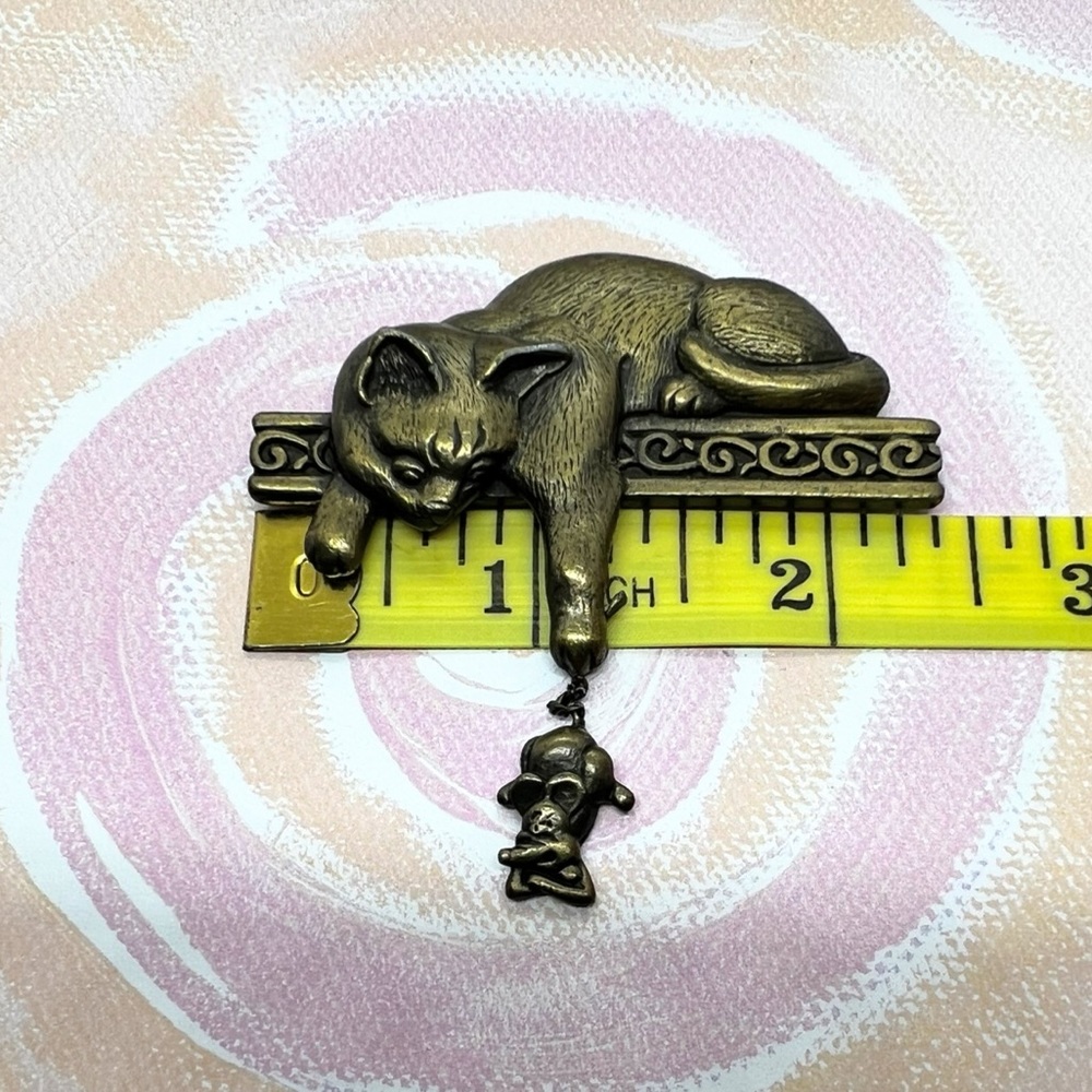 JJ Jonette Jewelry Co. Cat & Mouse at Play Figural Jewelry Pin/Brooch - Picture 5 of 5